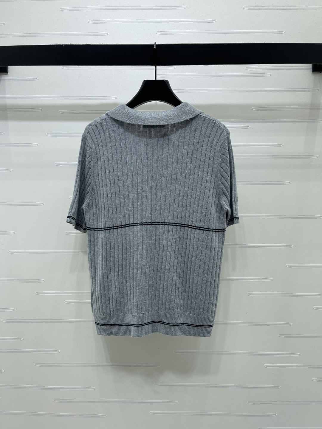Women's short sleeves